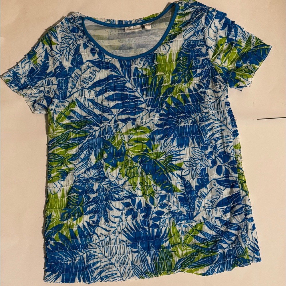 Kim Rogers White and Blue Fitted Short Sleeve Tee